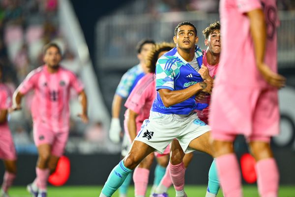 Sounders Split Friendlies in Spain as De Rosario Shines; Backline Injuries Pile Up