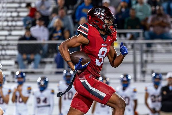 Huskies Reel in Four-Star WR Tre Moore to Add to 2027 Class