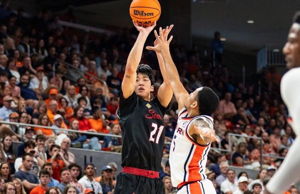 Redhawks Give Tigers Last-Minute Scare, Fall Short in 91-85 NIT Loss
