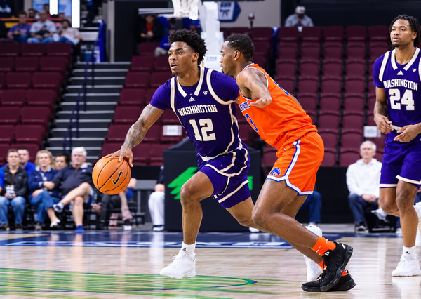 Huskies Struggle in 109-91 Exhibition Loss to Boise State