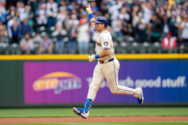 M’s Bring Out Brooms in 11-2 Thrashing of Angels, Win Ninth Straight, Take First Place