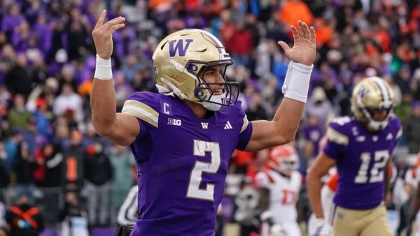 Washington Huskies Quarterback Demond Williams Jr. to Enter Transfer Portal, Per Report