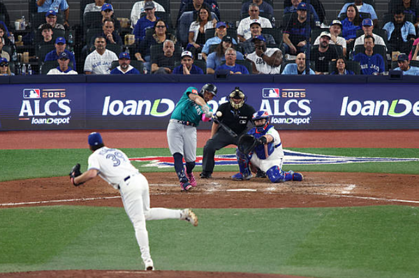 ‘All Hands on Deck’: Mariners Face Blue Jays in ALCS Game 7