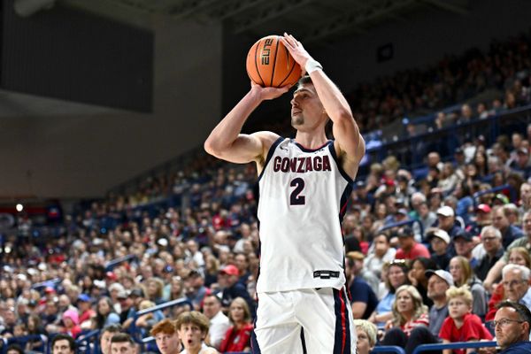 Huskies Add Gonzaga’s Steele Venters to Men’s Basketball Team as Departures Mount