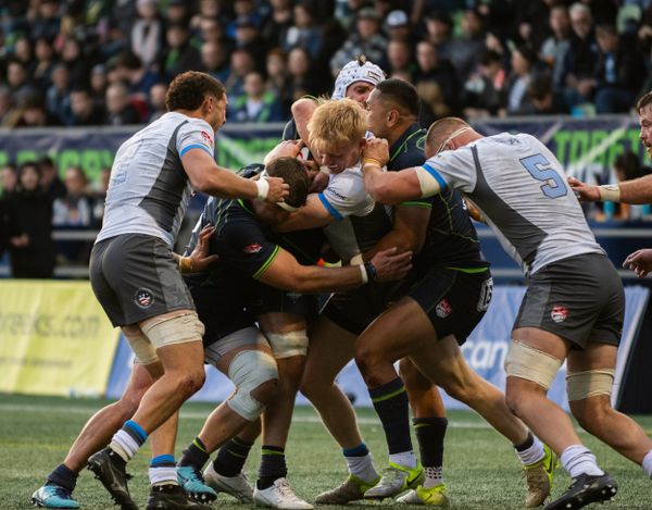 Seawolves Grind Out 25-17 Win Against Anthem