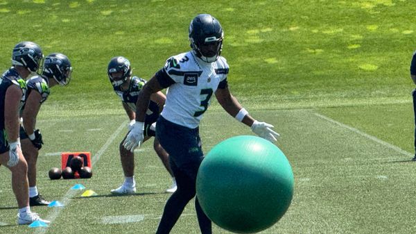 Seahawks OTA Takeaways: Second-Round Picks Impress, One-Handed Catches Galore in Sixth Practice