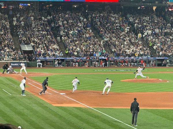 M’s Resilient Game 2 Win Showed Growth from Julio Rodríguez, Dan Wilson