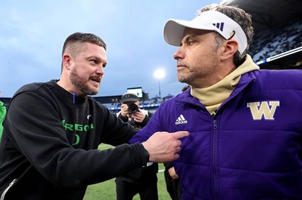 Huskies Come Up Short Against Playoff-Bound Ducks