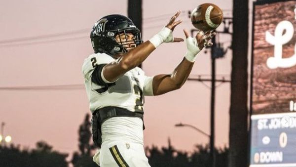 Huskies Yield First Commit from Junior Day Event With Servite Linebacker Isaiah Leilua