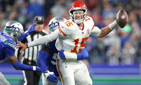 Rapid Reaction: 'Dark Side' Turns Out Lights on Chiefs, Seahawks Secure 20-3 Win