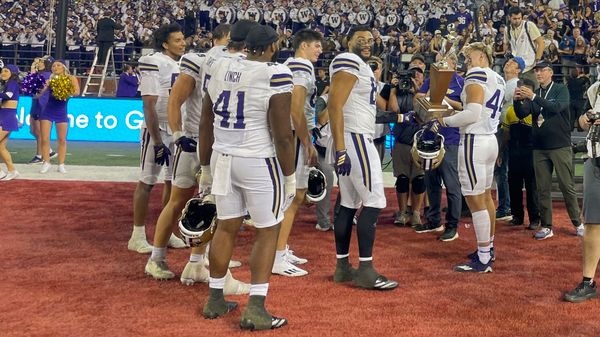 WATCH: Huskies Make Statement in 59-24 Blowout Apple Cup Win Over Cougars