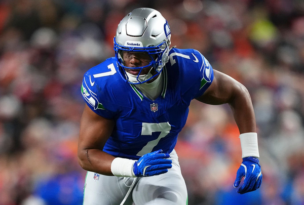 Uchenna Nwosu, Nick Emmanwori Active for Seahawks vs. Chiefs on Sunday Night Football