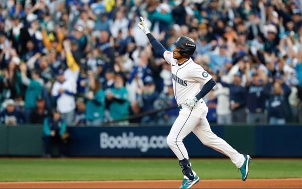 Five Key Moments for the Seattle Mariners Game 2 ALDS Win Over Detroit