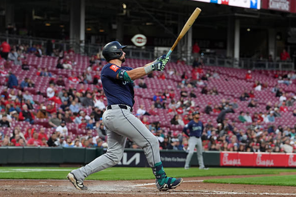 Good, Bad, and Ugly: Cal Raleigh Shines, Luis Castillo Falters as Mariners Split Two vs. Reds