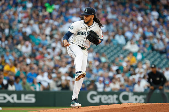 Good, Bad, and Ugly: Luis Castillo Dominates, Offense Struggles in 1-0 win vs. Pirates