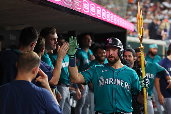 Cal Raleigh Makes History as Mariners Obliterate Tarik Skubal, Tigers 12-3