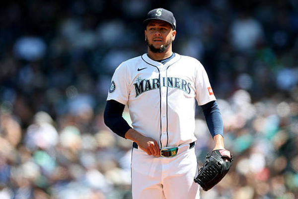 Mariners Slaughtered By Brewers, Lose Series in 10-2 Defeat
