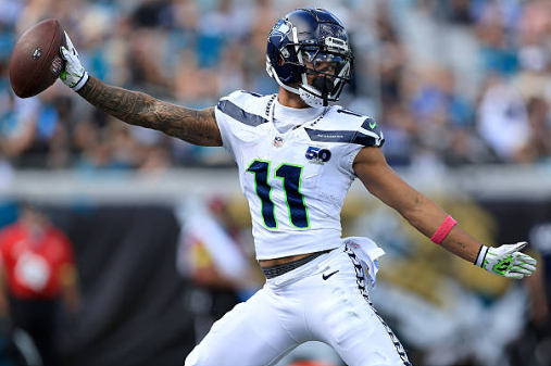 Halftime Observations: Darnold/Smith-Njigba Connection Guides Seahawks to 13-6 Lead vs. Jaguars