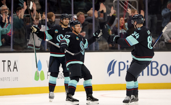 Kraken Reunite Last Year’s Top Line Ahead of Weekend Road Swing