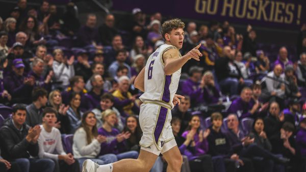 Washington Basketball Bounces Back With Dominant Win Over San Diego