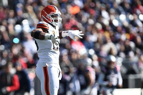 WATCH: Should Seahawks Swing Big at NFL Trade Deadline For Browns Superstar Myles Garrett?