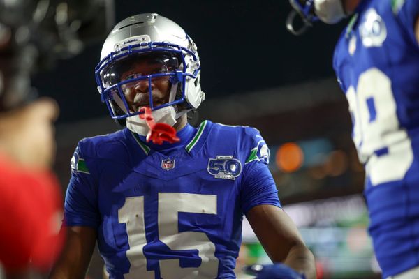 Halftime Observations: Seahawks Come Out Humming Post-Bye, Lead 31-7 in Washington