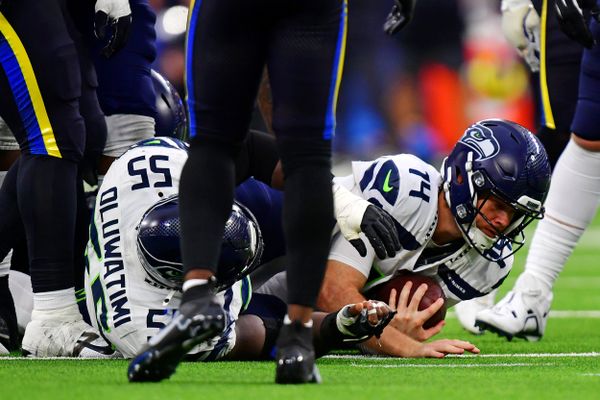 ‘We’ve Got His Back’: Seahawks Support Sam Darnold After Rough Outing in 21-19 Loss to Rams