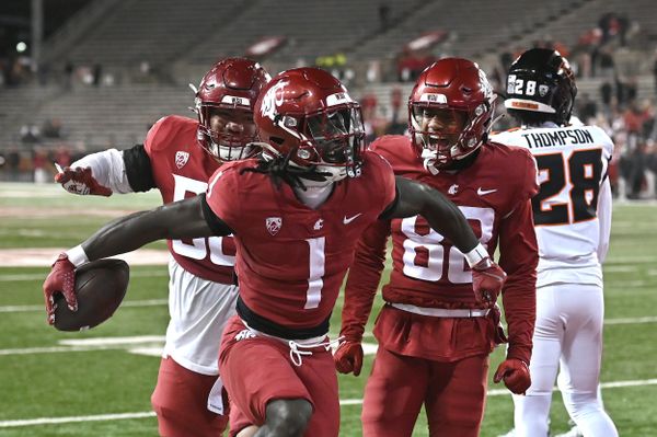 Cougars Thump Beavers 32-8 in Pac-12 Rematch, Clinch Bowl Eligibility