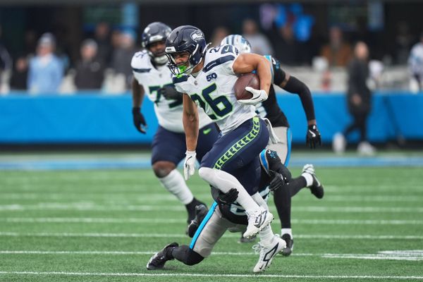 Rapid Reaction: Run Game, Stifling Defense Leads Seahawks to 27-10 Win in Carolina