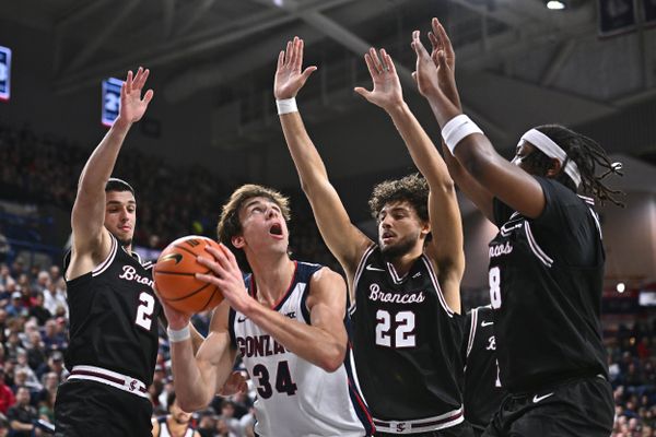 Graham Ike Scores 34 as Gonzaga Gets Back at Santa Clara, Wins 10th Straight Game
