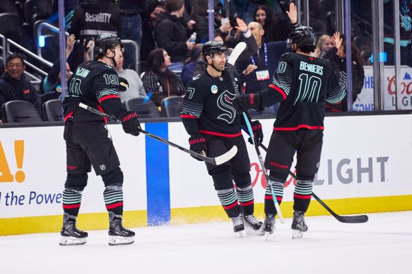 Kraken Bounce Back With Third-Period Burst Against Devils
