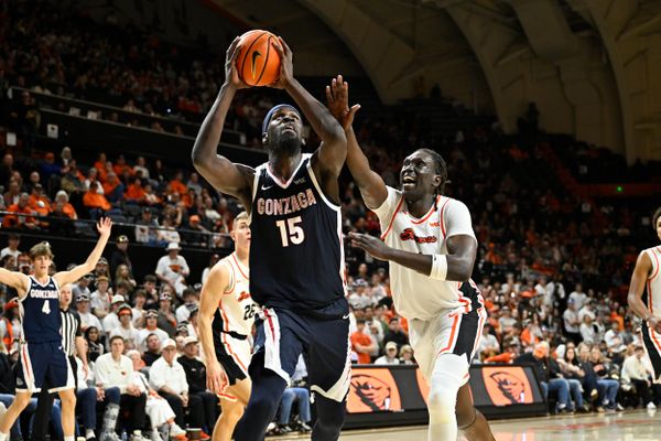 Graham Ike Ties Career High in Corvallis, Gonzaga Rebounds With 81-61 Win Over Oregon State