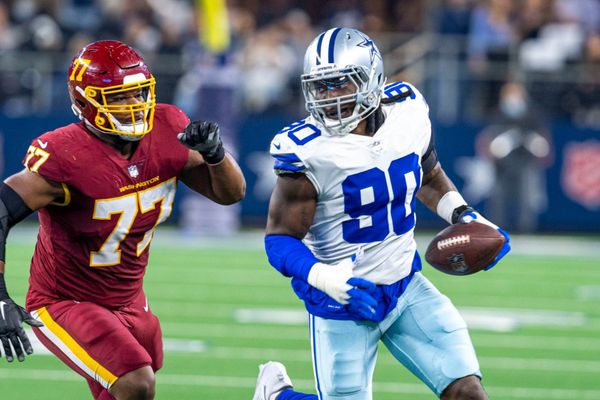 Seahawks Fortify EDGE Rush, Sign Ex-Cowboys DE Demarcus Lawrence