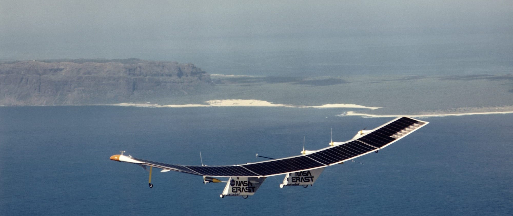 Pathfinder, solar powered atmospheric satellit