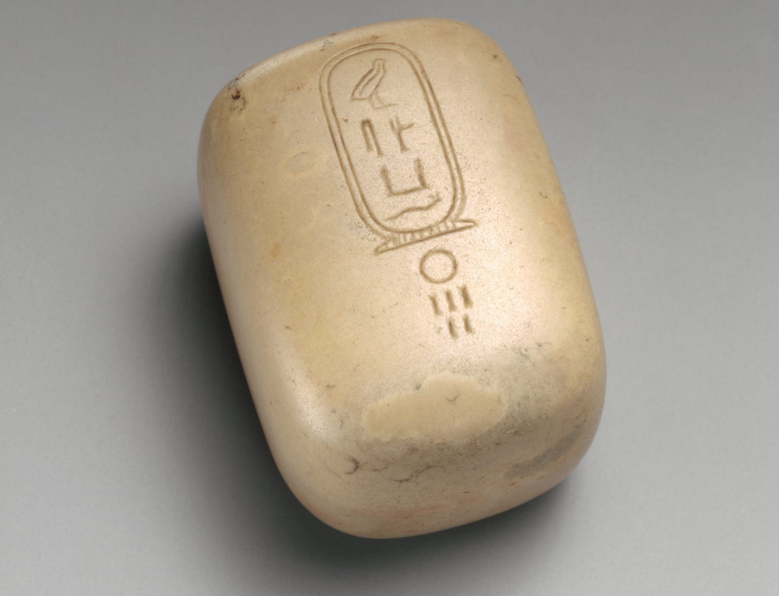 Weight equal to five deben, inscribed with cartouche of Userka