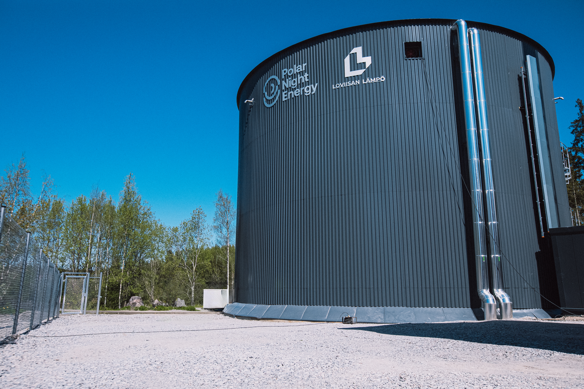 2,000 Tonnes, 100 megawatts of energy, large silo Sand Battery