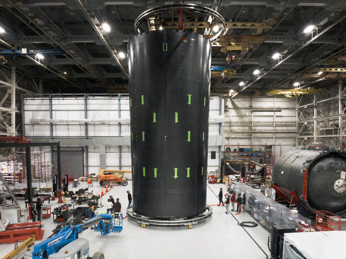 Neutron's 13m carbon composite interstage