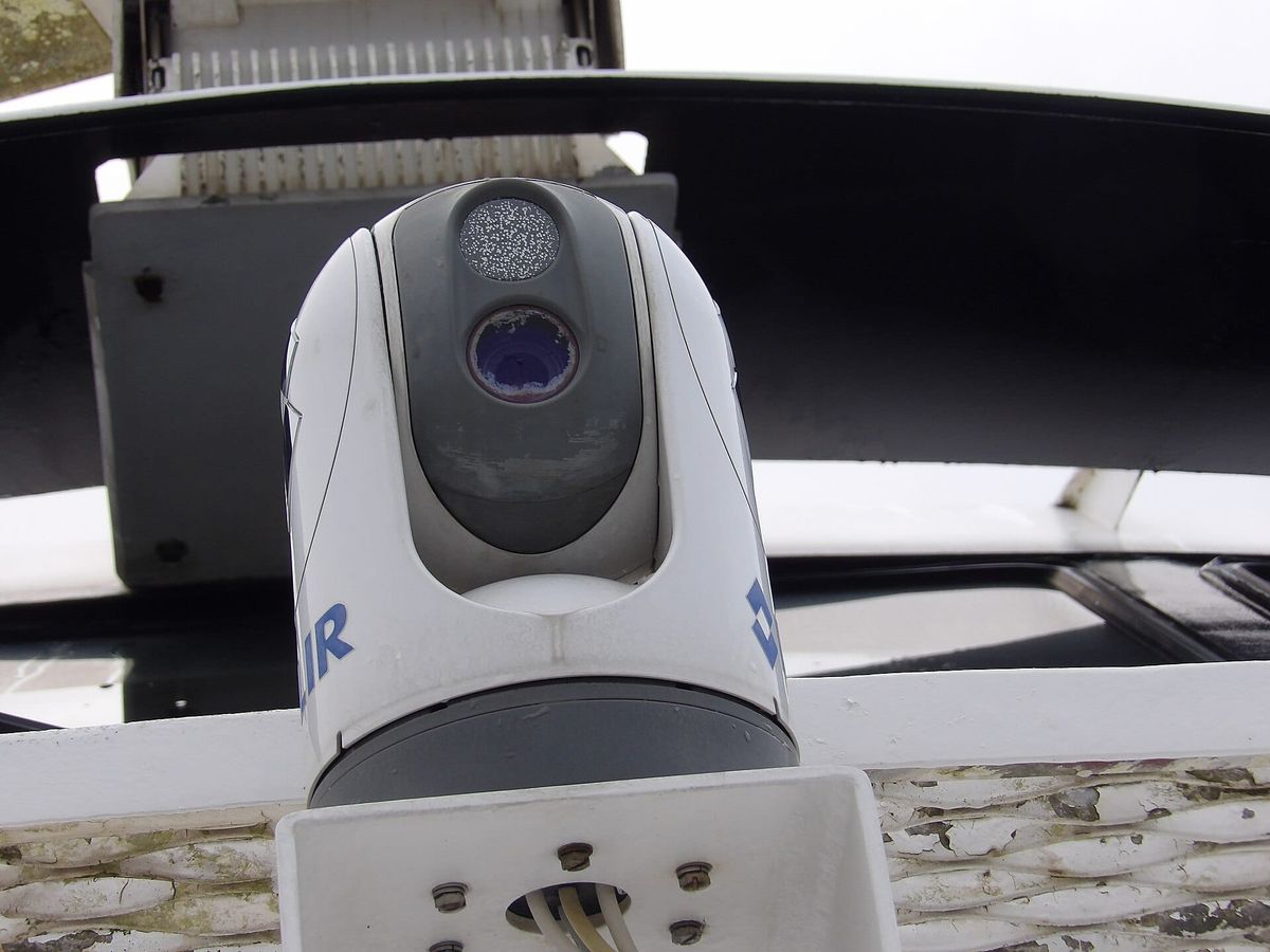 FLIR M232 marine thermal camera 