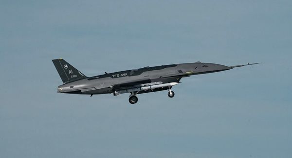 Andurils Loyal Wingman Unmanned Aerial Vehicle - YFQ-44A armed with an inert AIM-120 AMRAAM