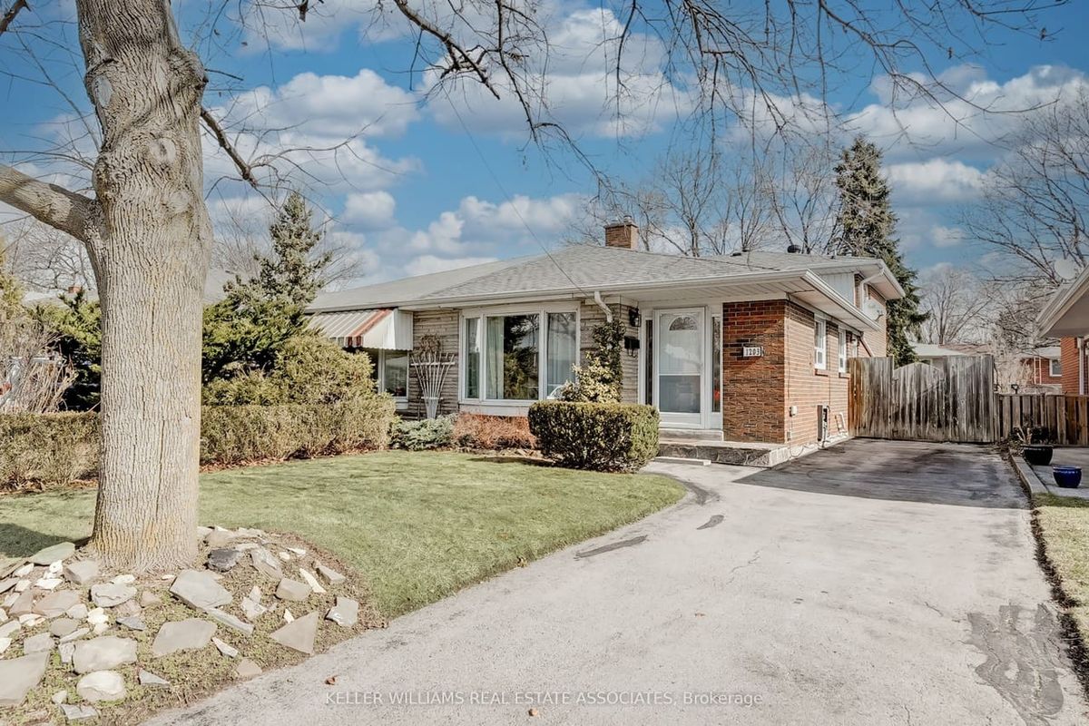 🏡 House of the Week: 1203 Saturnia Crescent