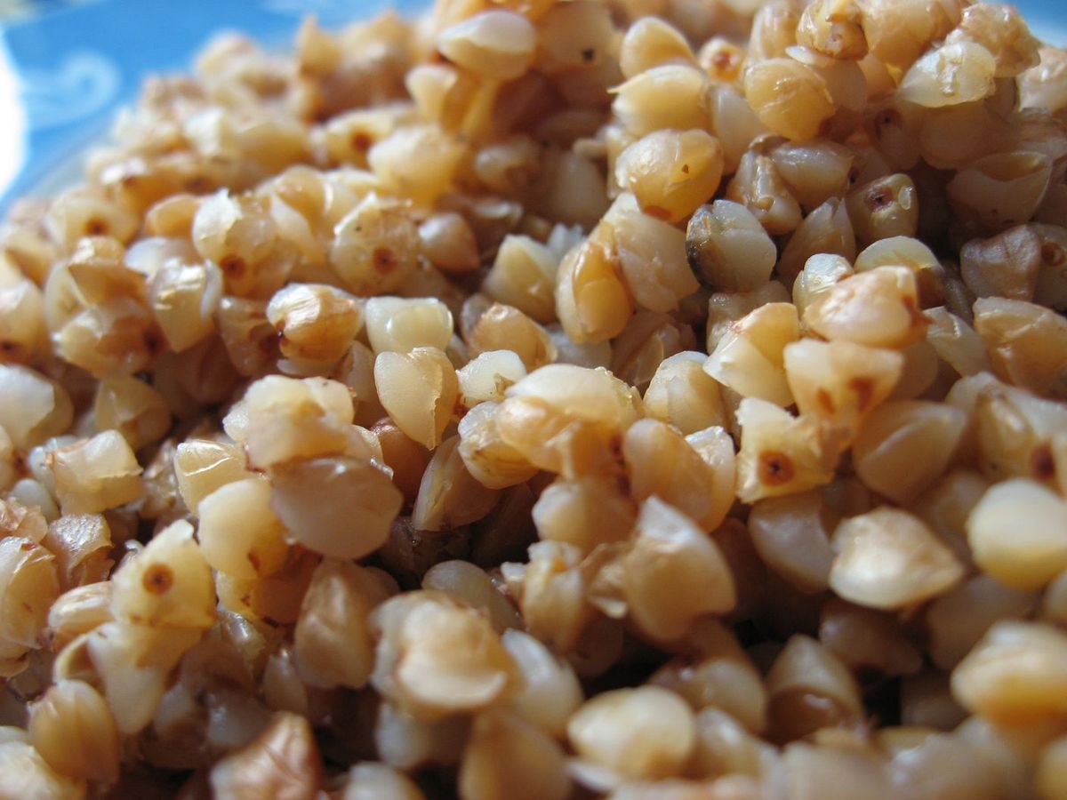 Ajdova kaša z gobami