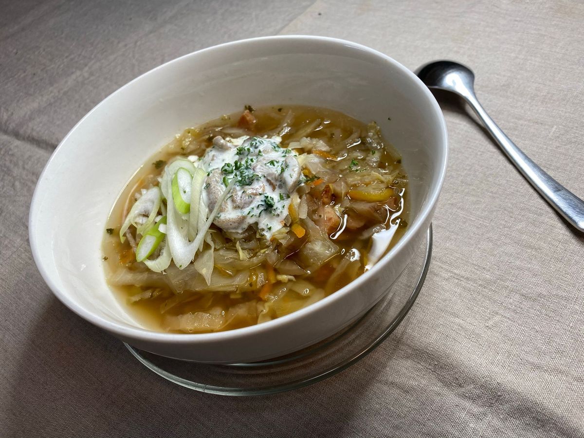 Šči (Shchi) ruska zeljnata juha