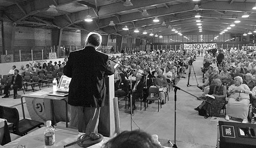 ADDRESSING A CROWD OF OVER 1,000 PEOPLE in the W.C. O'Neil Arena in St. Andrews is LNG opponent Art MacKay. (Gary Guisinger photo) Canadian LNG opposition grows louder ADDRESSING A CROWD OF 