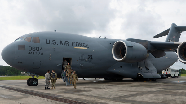 U.S. Air Force C-17 Globemaster III: The Strategic Airlifter That Powers Global Military Operations