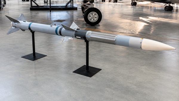 AIM-120 AMRAAM: Inside the U.S. Advanced Medium-Range Air-to-Air Missile Combat
