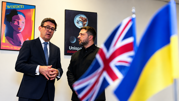 UK Firms to Use Ukraine Battlefield Data to Develop AI Drone Swarms