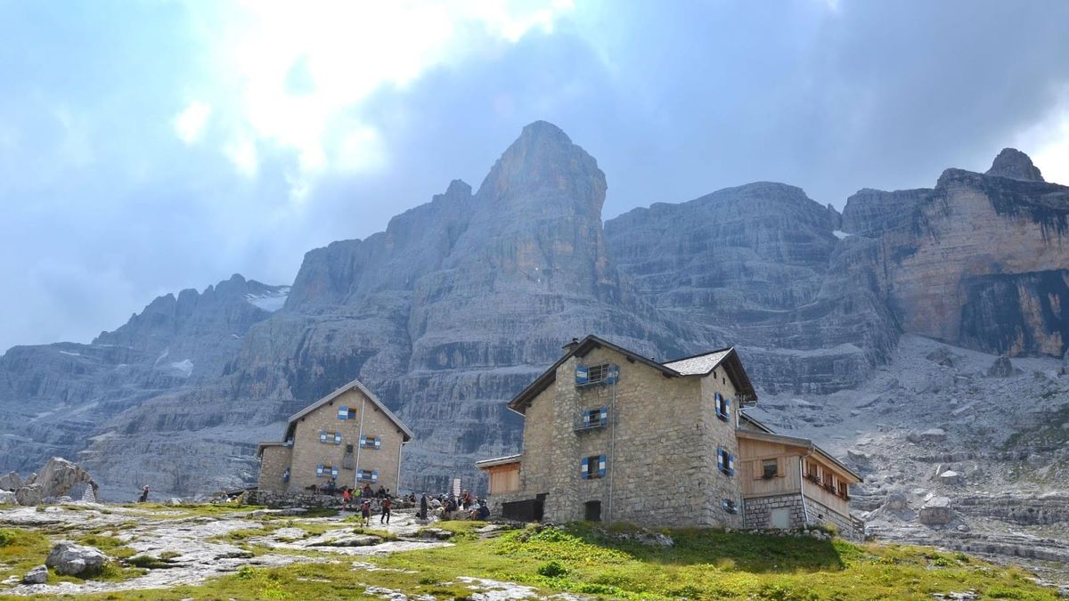 Rifugio Tuckett e Sella: the most astonishing mountain hut in the Alps (to me)