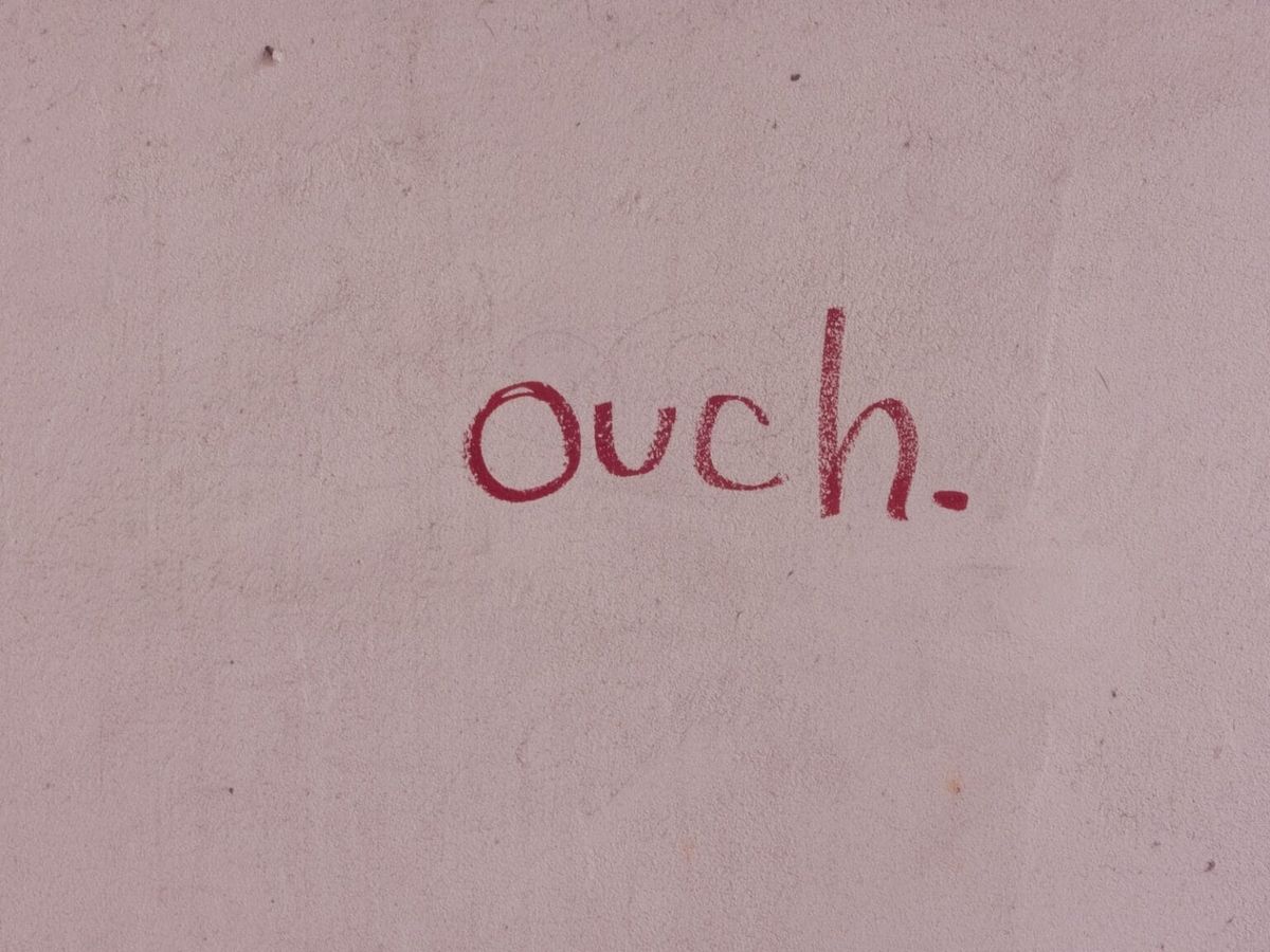 A sign that says "ouch"