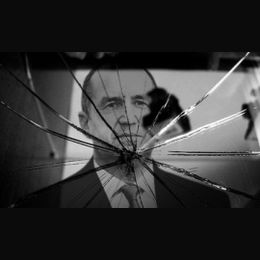 Ще стане ли президентът Радев партийно величие?