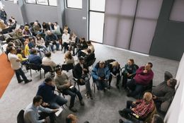 Гражданско участие и взаимопомощ сред политическа апатия